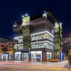 Moncafe Boutique & ألبانيا