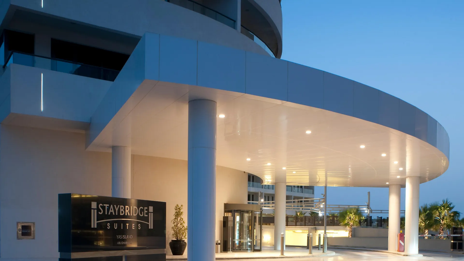 Staybridge Suites Yas Island Abu Dhabi By Ihg