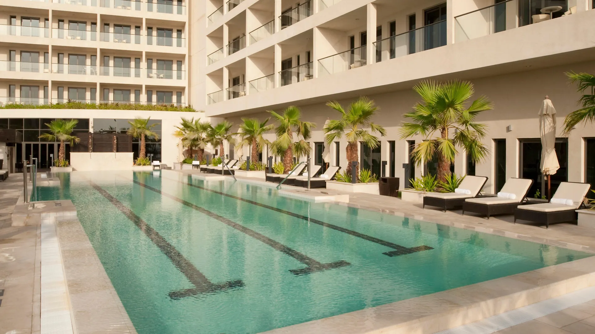 Staybridge Suites Yas Island Abu Dhabi By Ihg 4*,