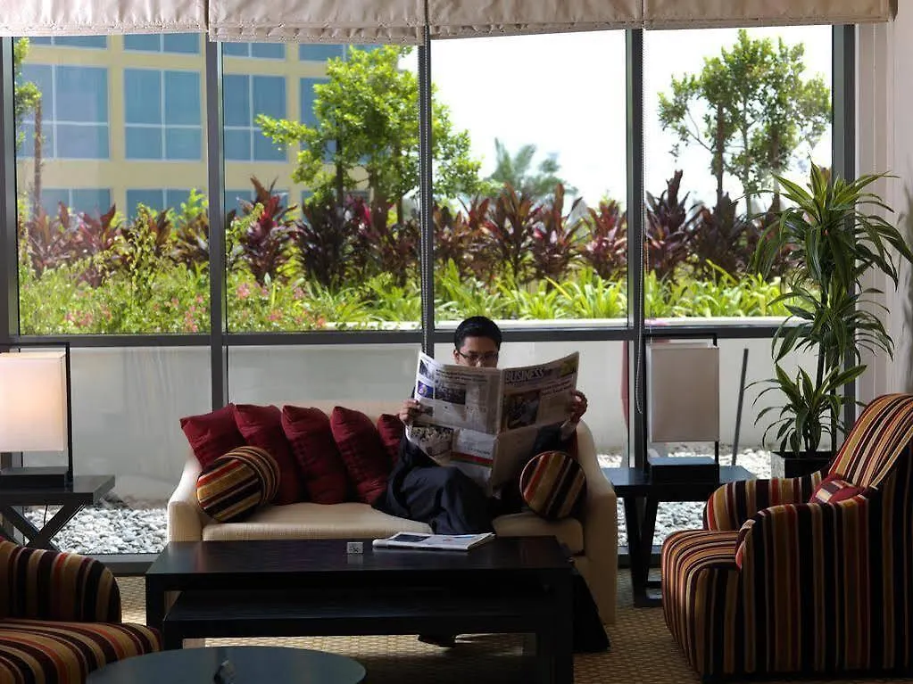 Апарт-отель Staybridge Suites Yas Island Abu Dhabi By Ihg