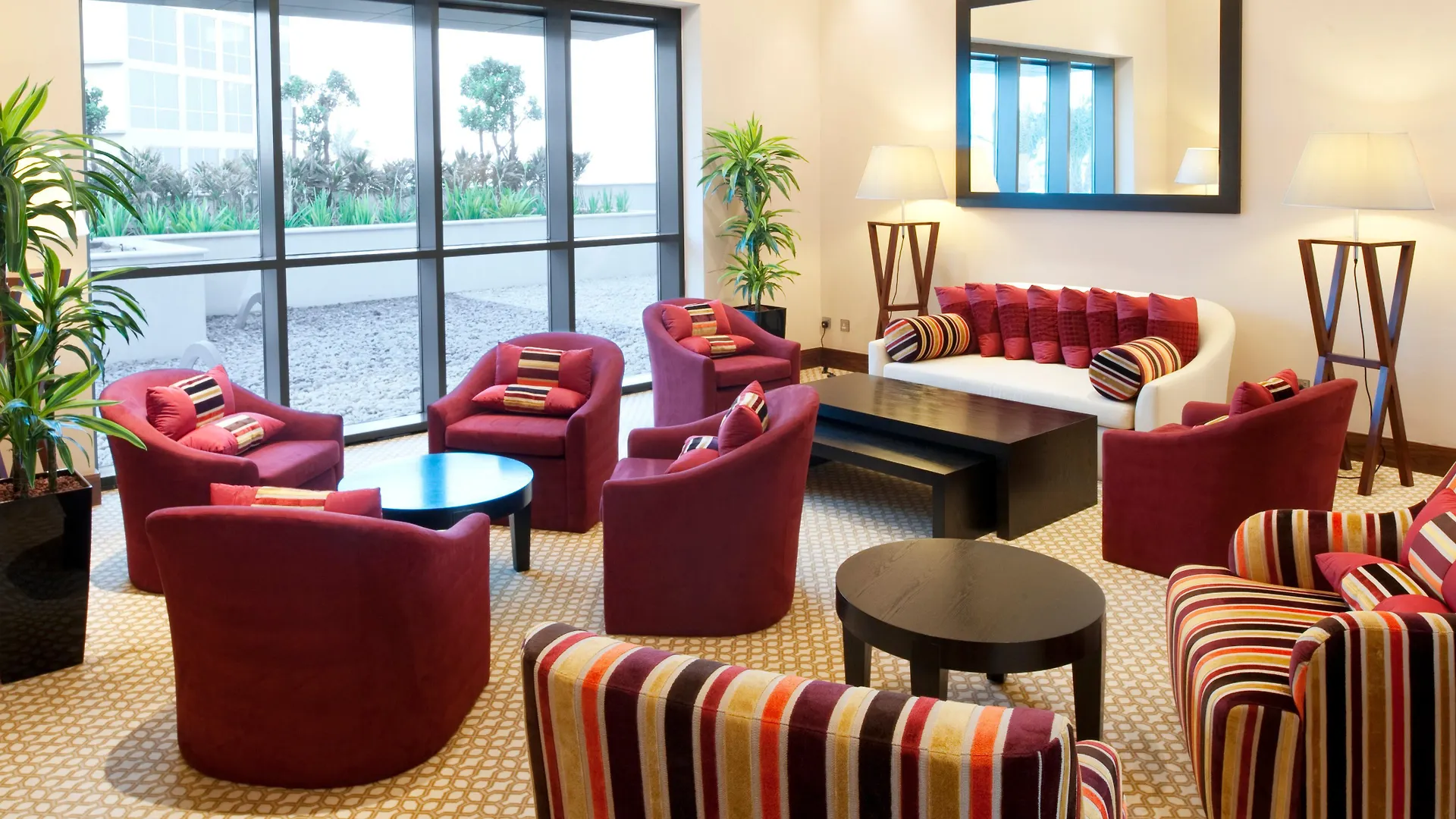 Staybridge Suites Yas Island Abu Dhabi By Ihg Apartahotel